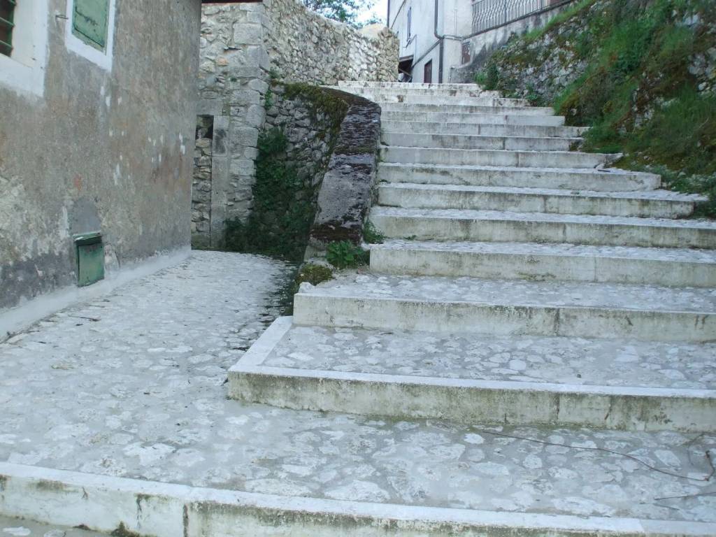 Appartamento a Rocca di botte in Via Monte Grappa, 3 - Foto 5