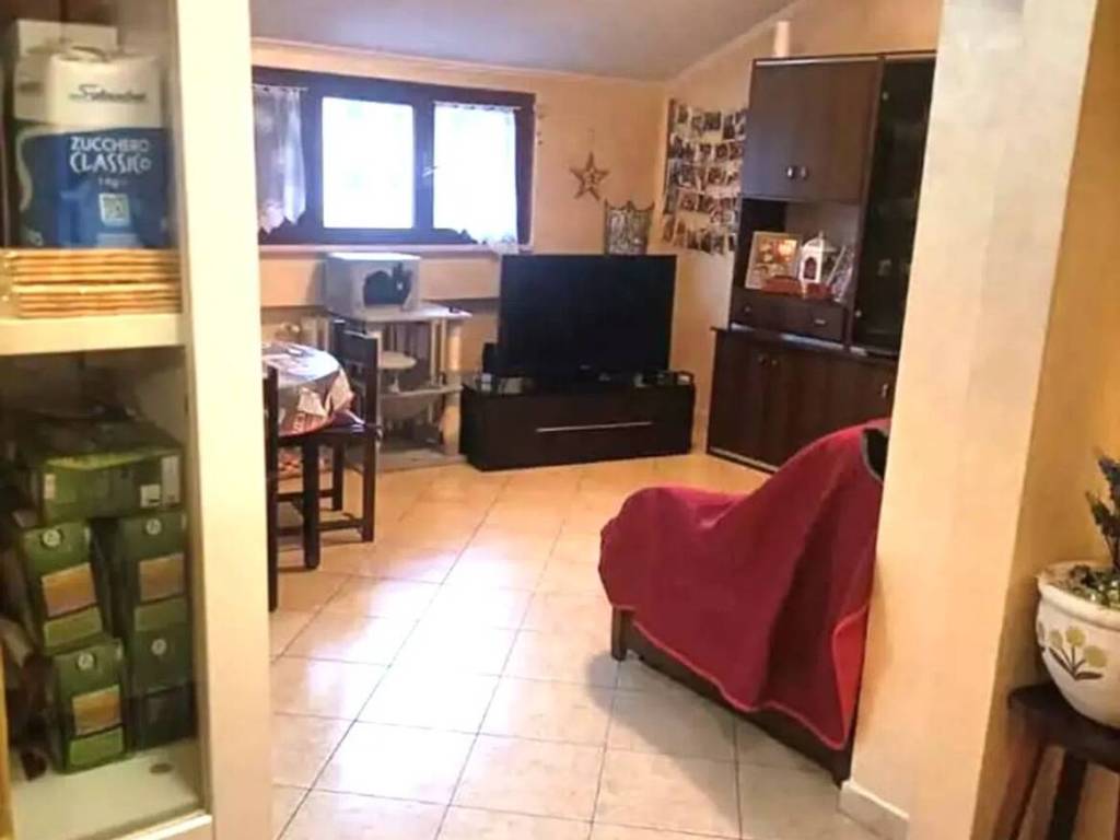 Appartamento a Carsoli in Via Dei Marsi No Number - Foto 5
