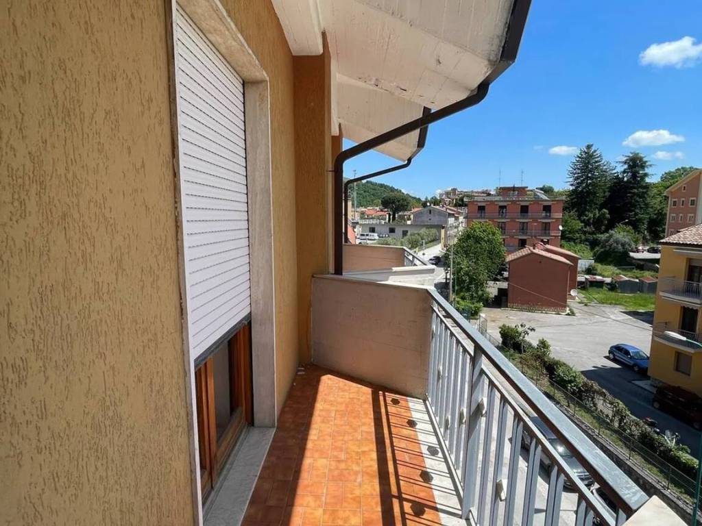 Appartamento a Montella in Via Giulio Capone - Foto 5