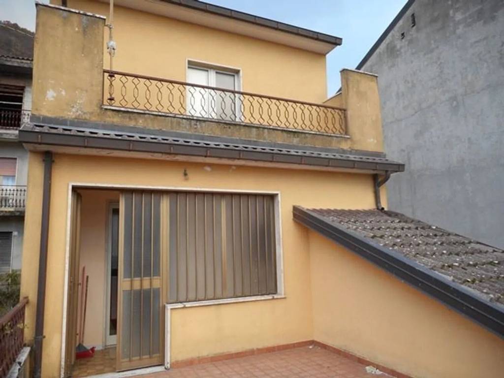 Villa a Montella in Via Michelangelo Cianciulli - Foto 2