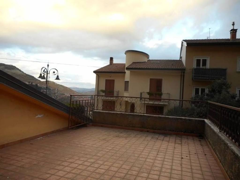 Villa a Montella in Via Michelangelo Cianciulli - Foto 4
