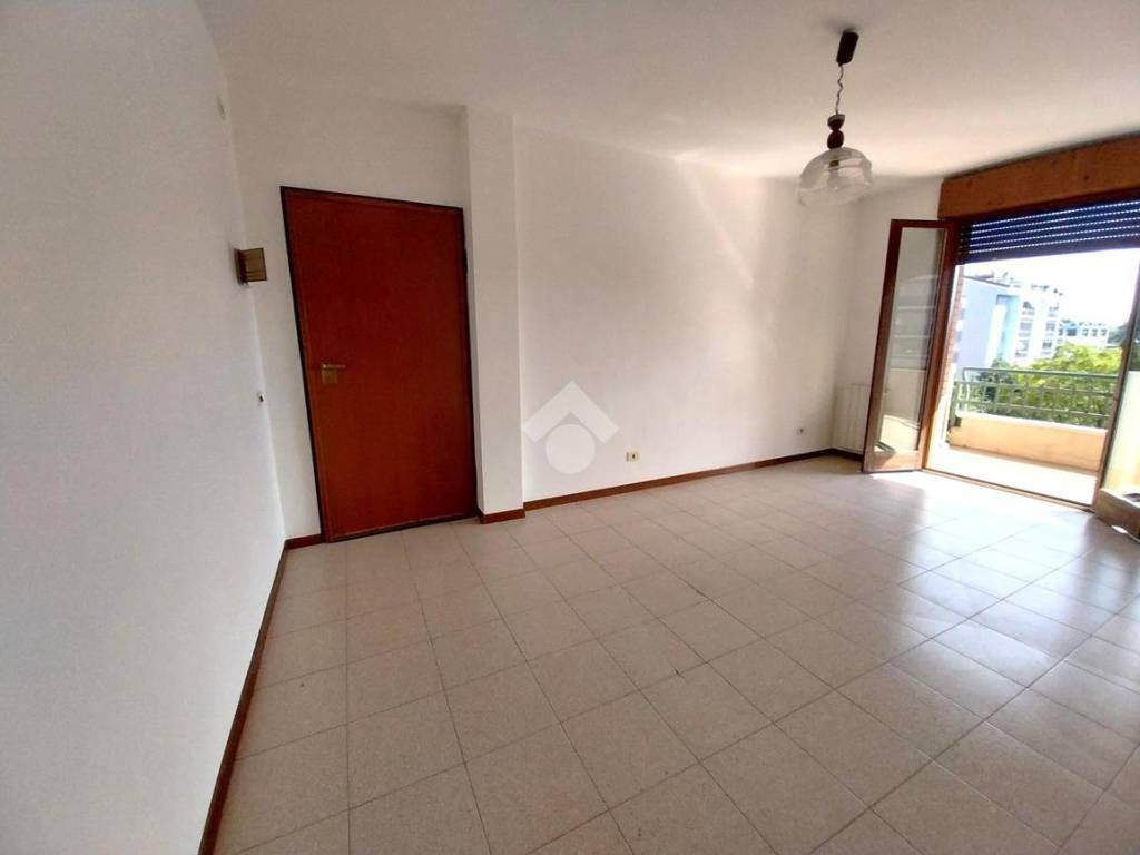 Appartamento a Verona in Via Licata, 24 - Foto 2