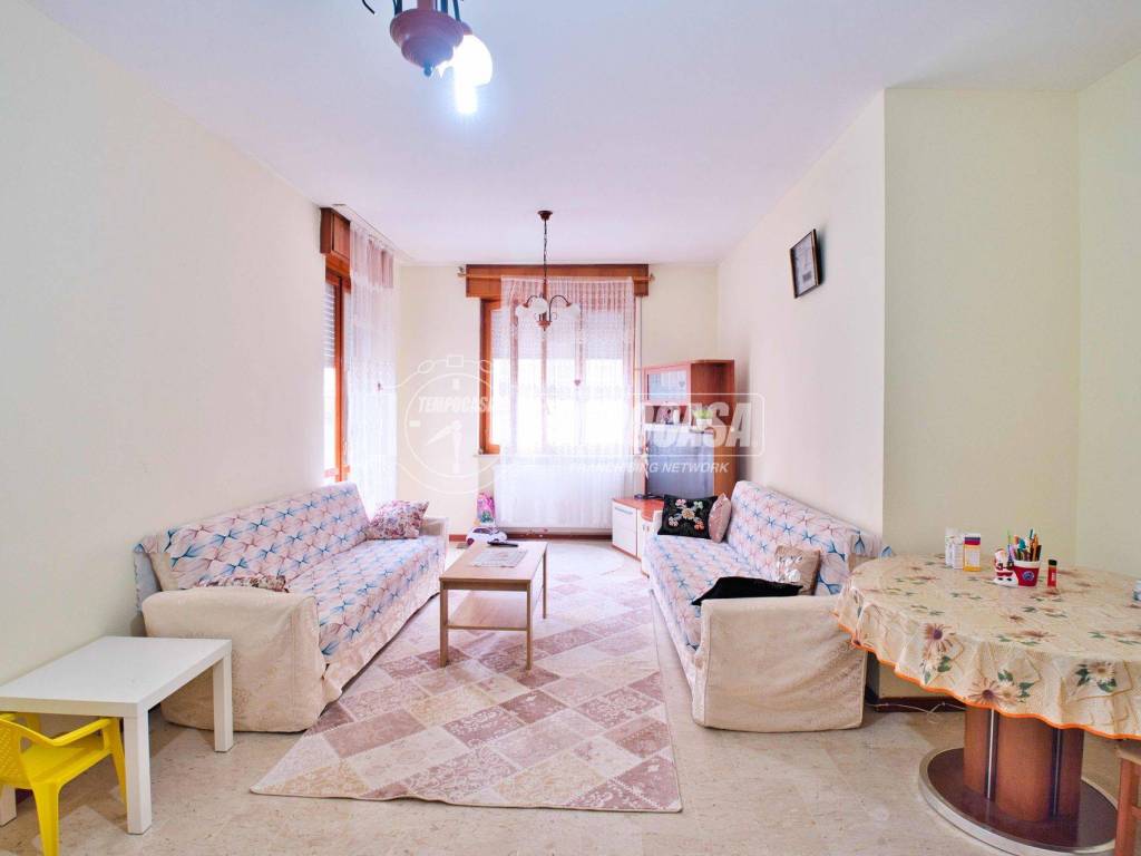 Appartamento a Trecate in Via Bottego - Foto 2