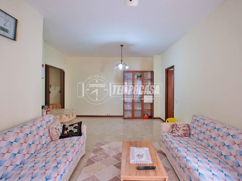 Appartamento a Trecate in Via Bottego - Foto 4