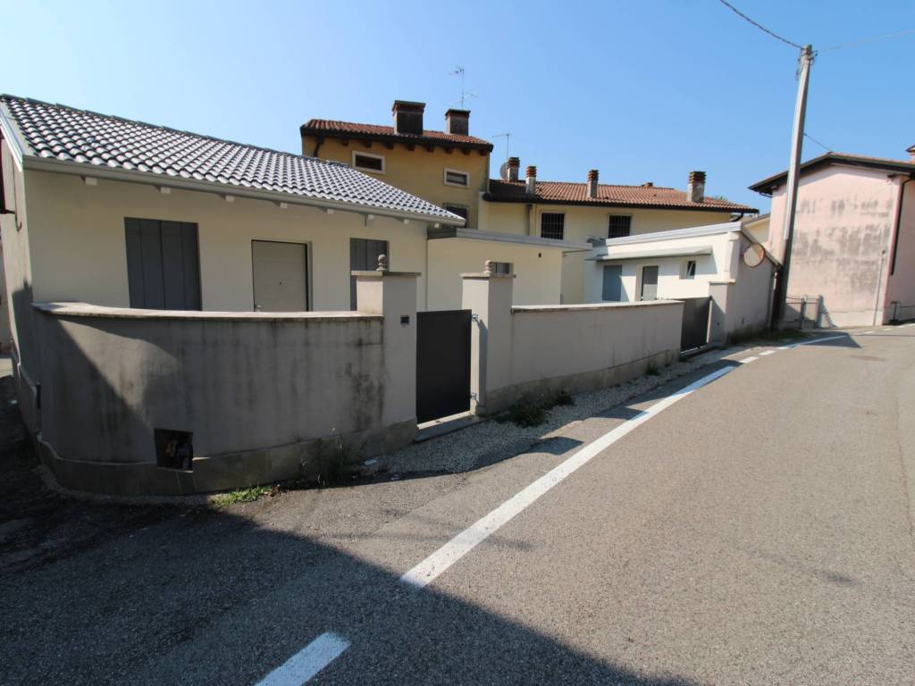 Villa a Cornedo vicentino in Via Longhe - Foto 2