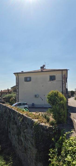 Appartamento a Verona in Via Emanuele Nicolini - Foto 2