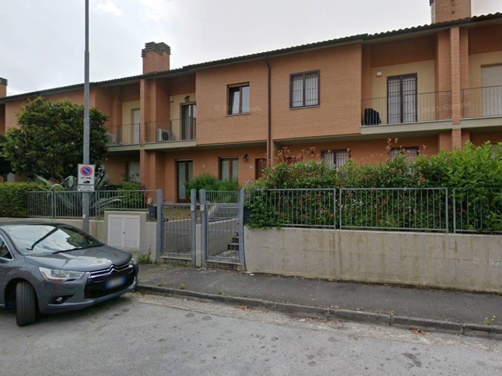 Casa indipendente a Jesi in Via Mario Saveri, 15 - Foto 2