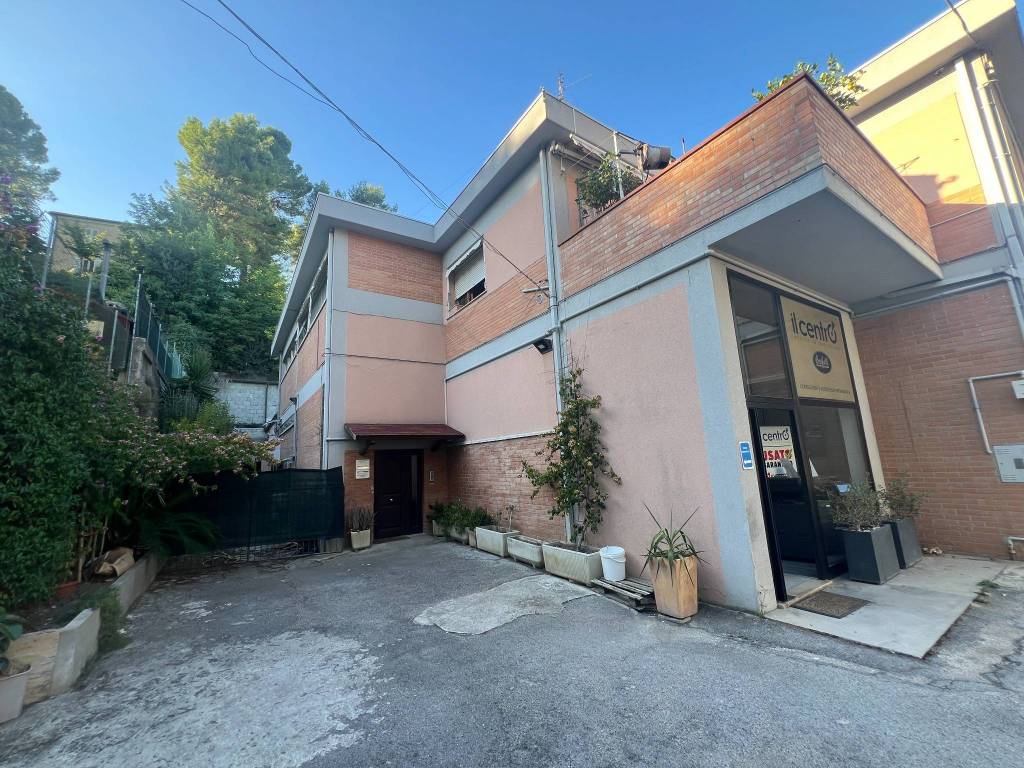 Immobile a Jesi in Viale della Vittoria, 7 - Foto 3