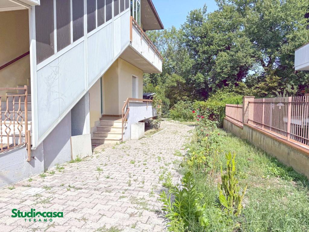 Casa indipendente a Basciano in Via Tronto - Foto 3