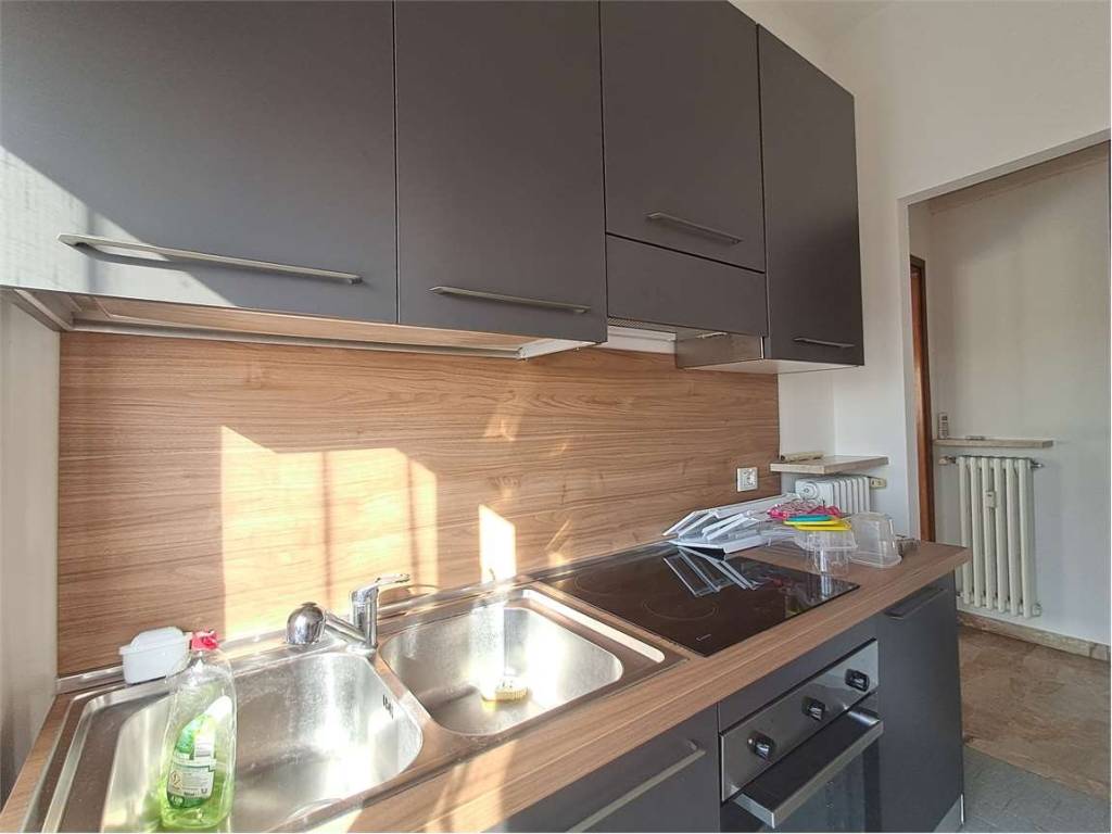 Appartamento a Alessandria in Piazza Giosuè Carducci, 14 - Foto 5