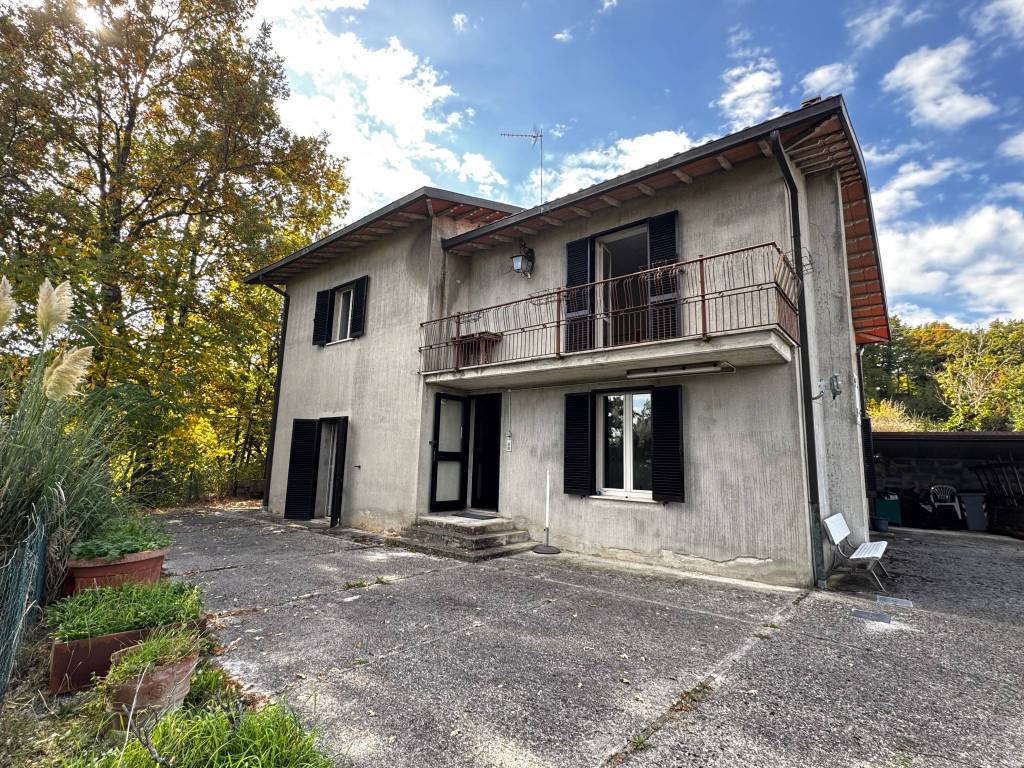 Villa a Gubbio in Strada Statale Eugubina - Foto 3