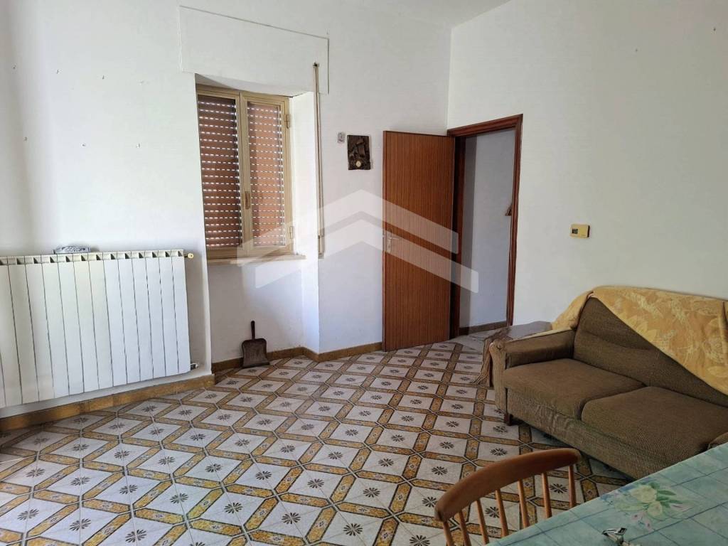 Palazzo / stabile a Castelbottaccio in via XXIV - Foto 2
