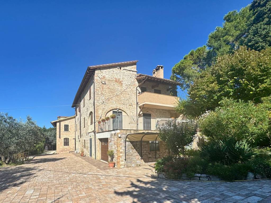 Rustico / casale a Assisi in Via PONTE SAN VITTORINO, 9 - Foto 3