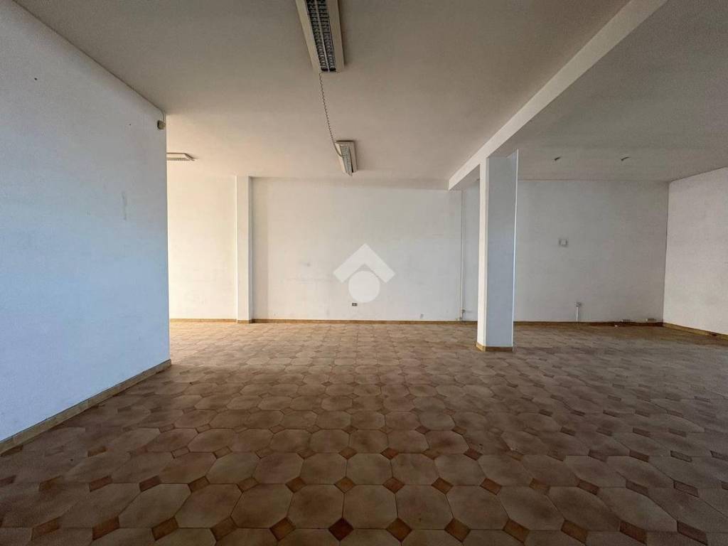 Box / garage a Brindisi in Via Cappuccini, 210 - Foto 4