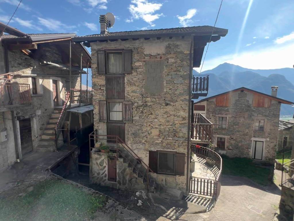 Casa indipendente a Buglio in monte in Via Trento, 10 - Foto 3