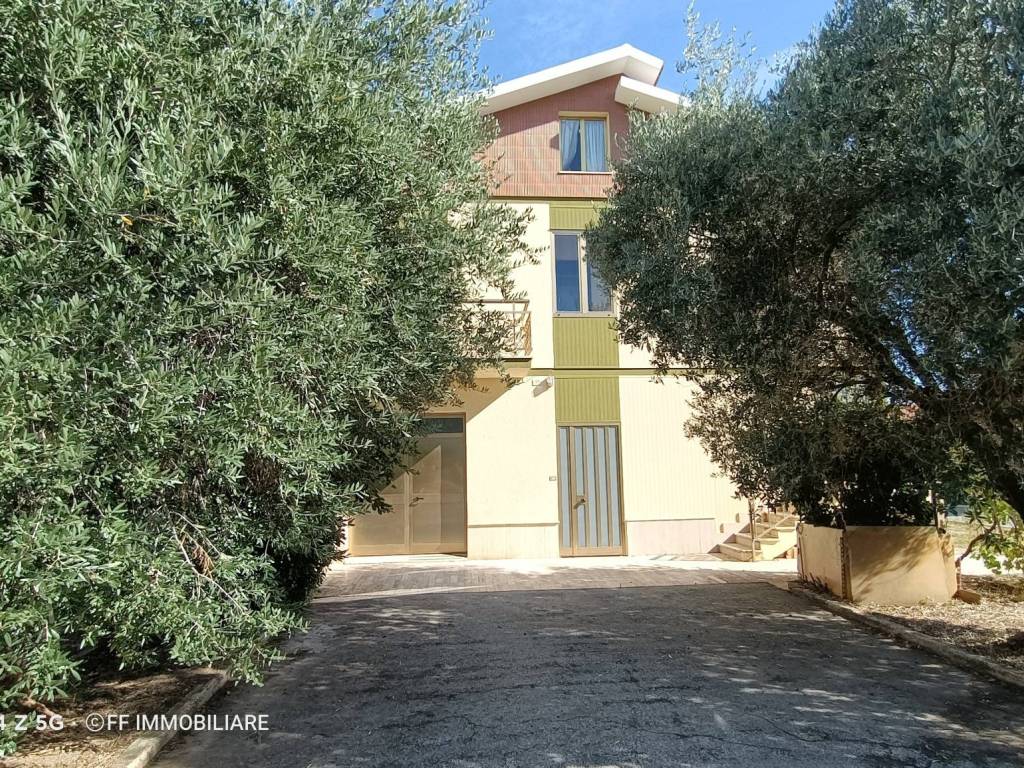Villa a Treia in Contrada Collevago - Foto 2