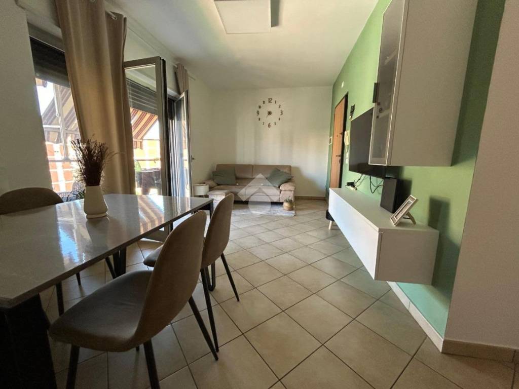 Appartamento a Cosenza in Viale Giacomo Mancini, 144 - Foto 2