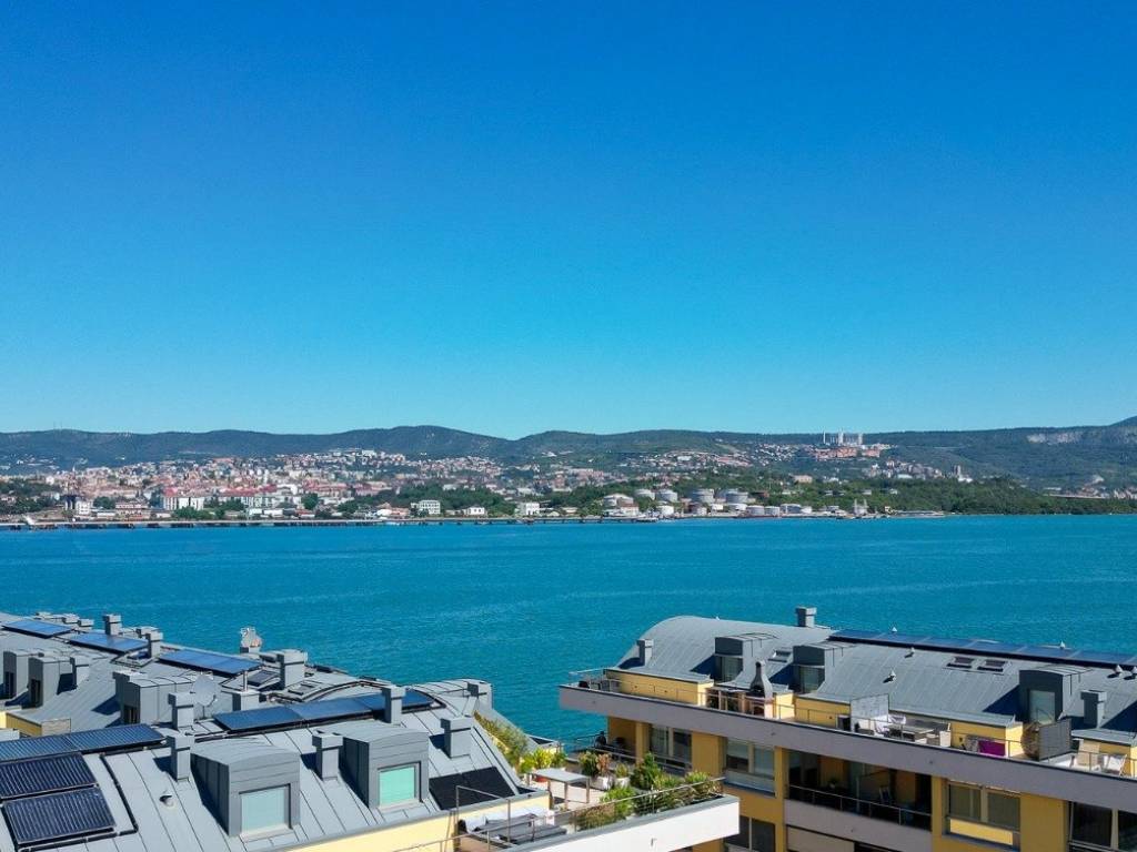Appartamento a Muggia in Via Cesare Battisti, 14 - Foto 4