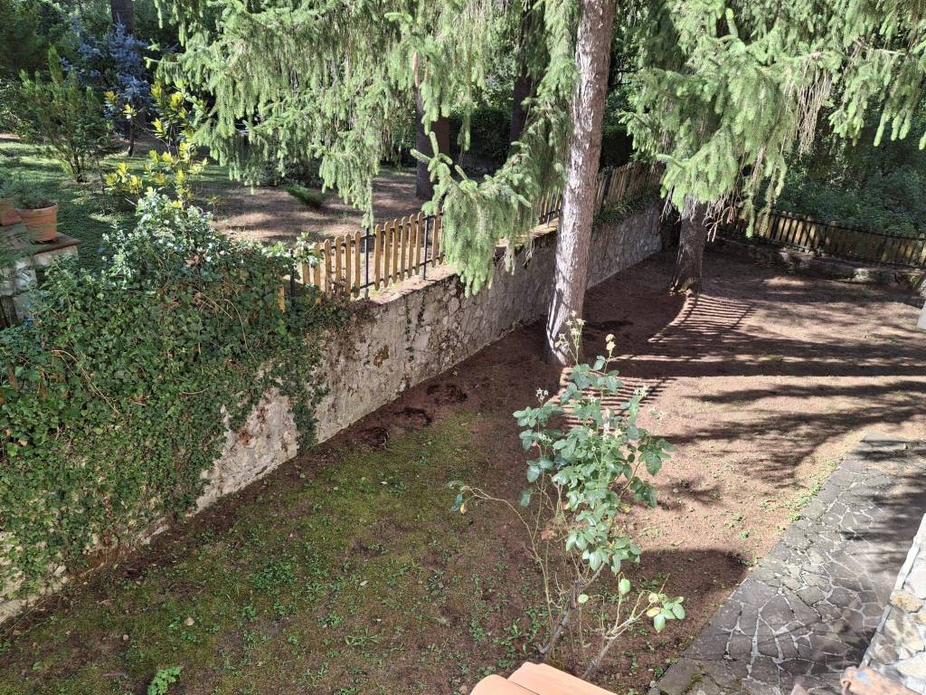 Villa a Tagliacozzo in Via Cappadocia - Foto 3