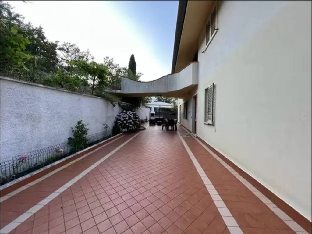 Appartamento a Lenola in Via Passignano - Foto 2