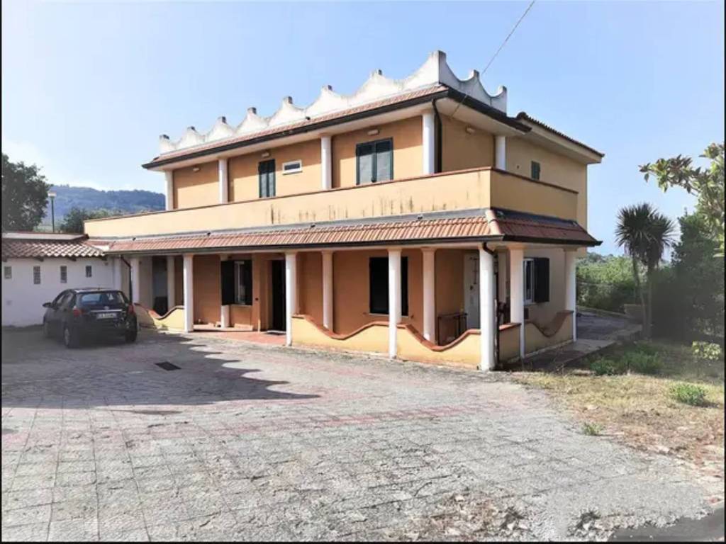 Villa a Ponzano romano in Strada Regionale 447 Raccordo/a - Foto 2
