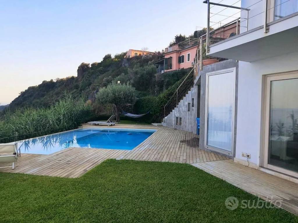 Villa a Acireale in Via Pacini S.N.C. - Foto 3