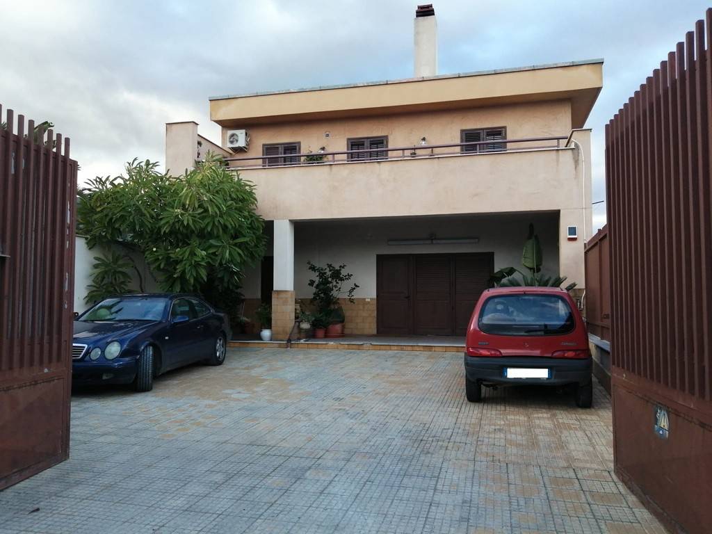 Palazzo / stabile a Palermo - Foto 2