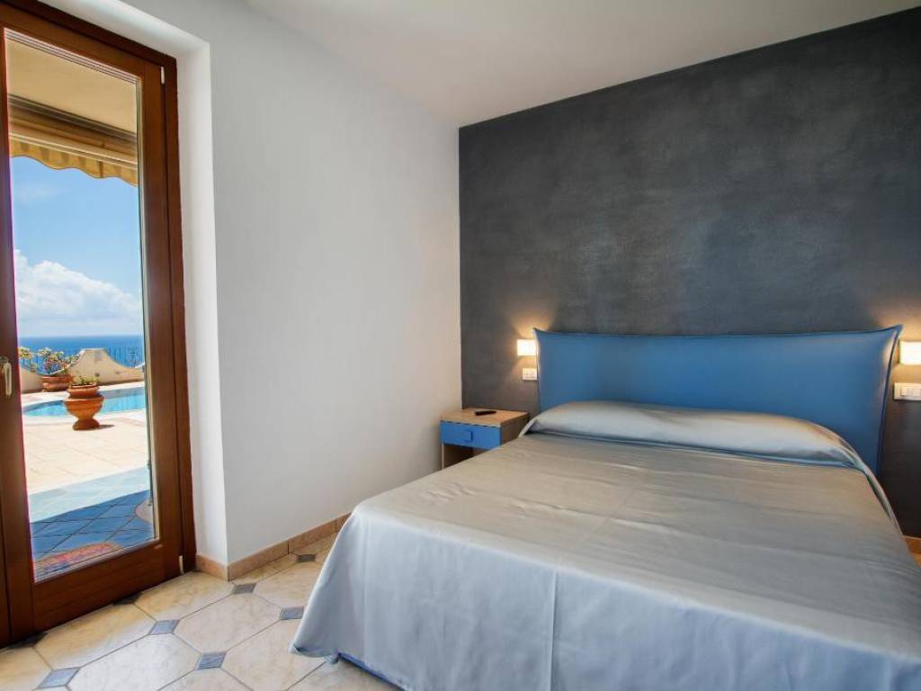 Villa a Scalea in Via Guttuso, 2 - Foto 3