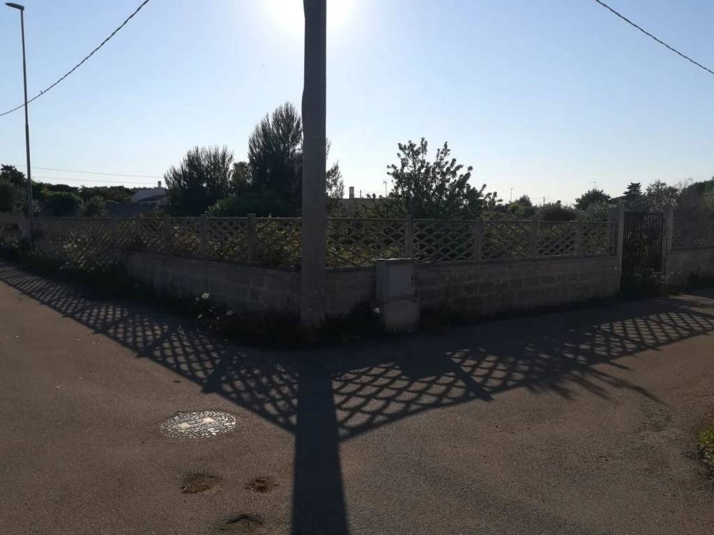 Terreno a Lecce in Via Delle Mammole S.N.C. - Foto 3