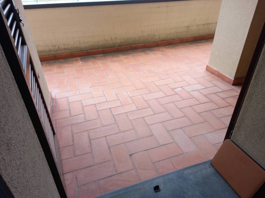 Appartamento a Pontedera in Via Niccolaioni - Foto 5