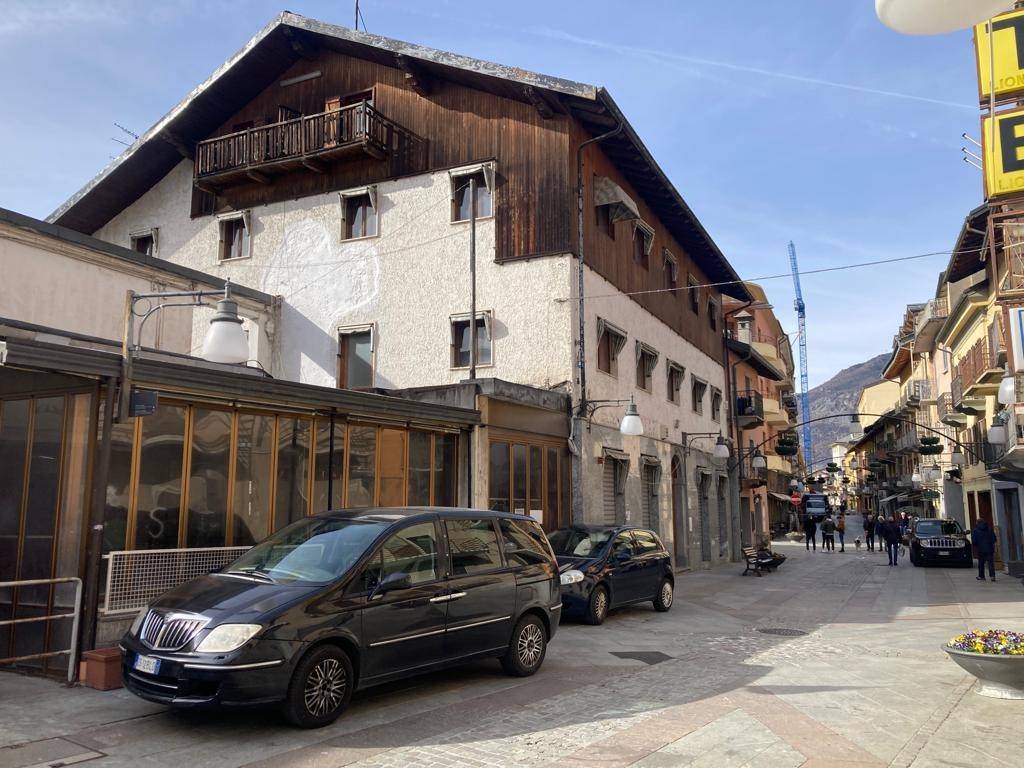 Palazzo / stabile a Saint-vincent in Via E. Chanoux, 26 - Foto 3