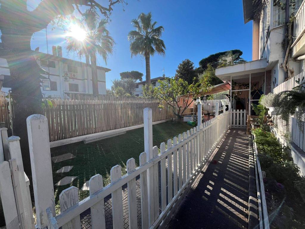 Villa a Fiumicino in Viale Castellammare - Foto 5