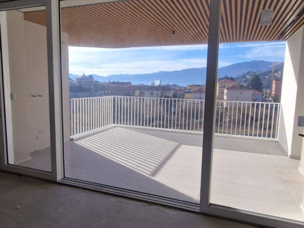 Appartamento a Verbania in Corso Benedetto Cairoli - Foto 5