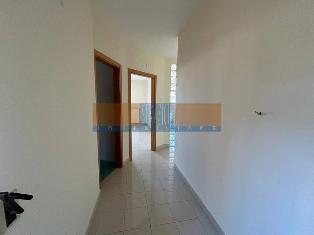Appartamento a Modugno in Piazza Giuseppe Garibaldi - Foto 3