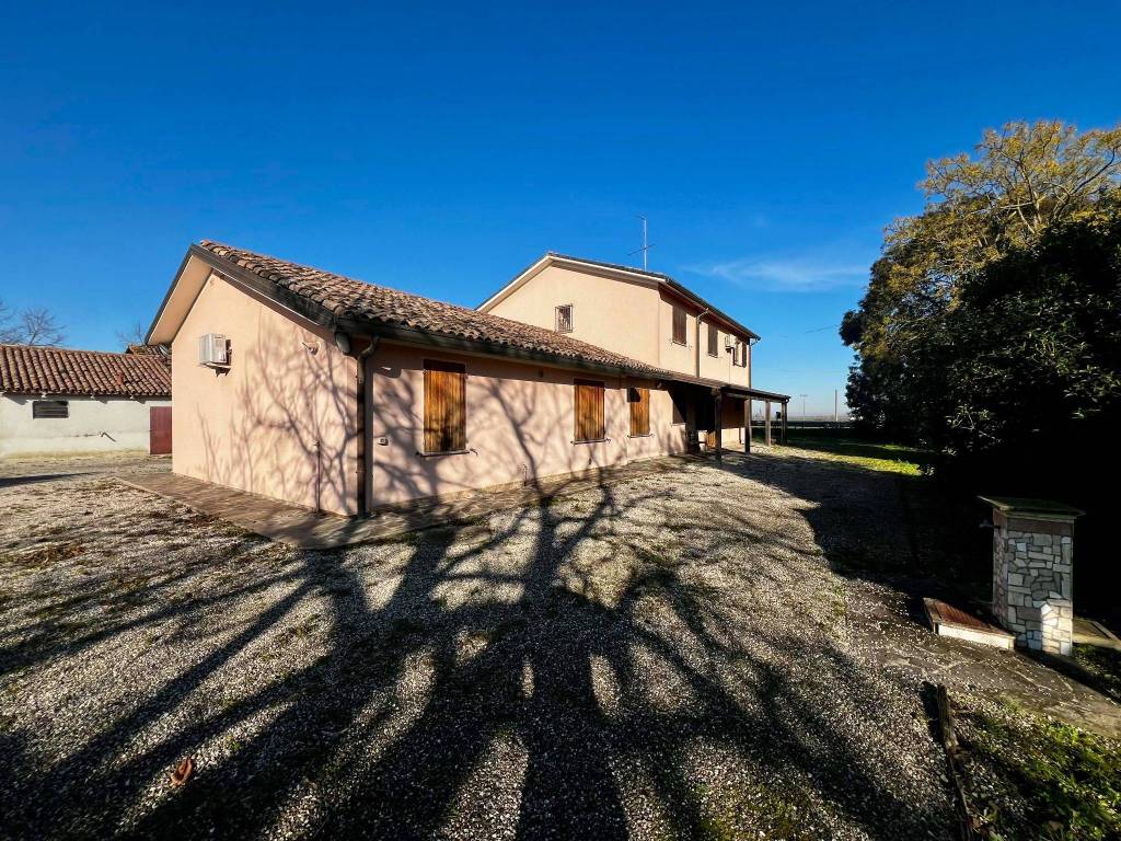 Casa indipendente a Argenta in Via Molinetto, 58 - Foto 2