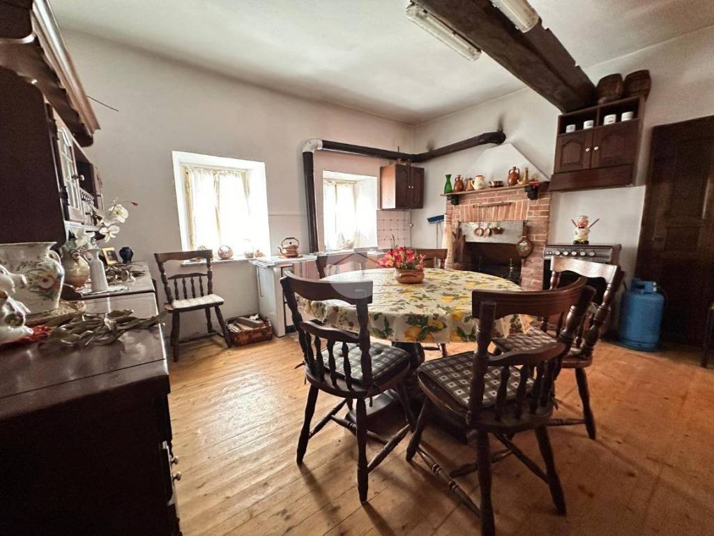 Casa indipendente a Biella in Strada Cantone Votta e Cellone, 12 - Foto 5