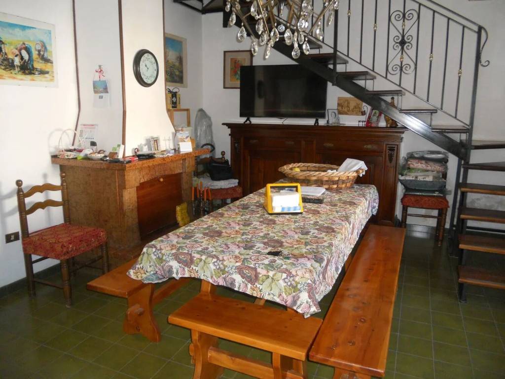 Villa a Scurcola marsicana in Via Tito Acerbo, 10 - Foto 2