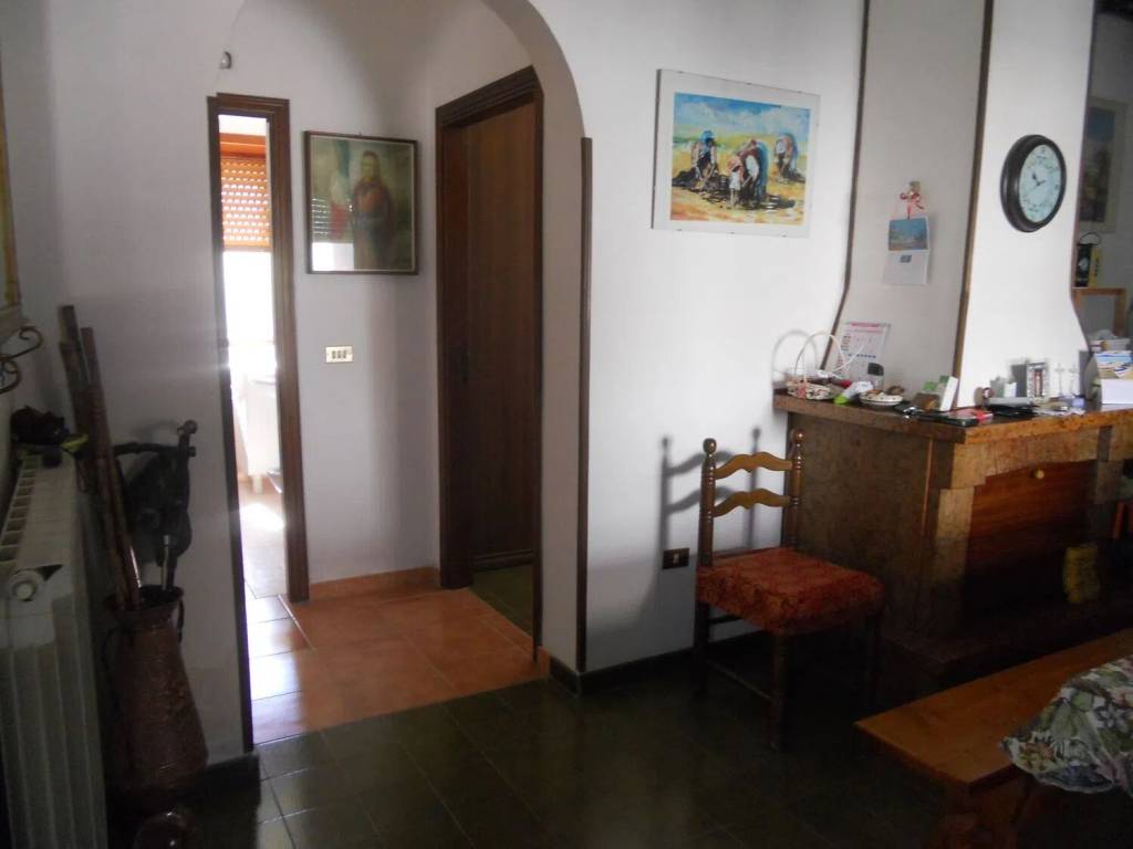 Villa a Scurcola marsicana in Via Tito Acerbo, 10 - Foto 3