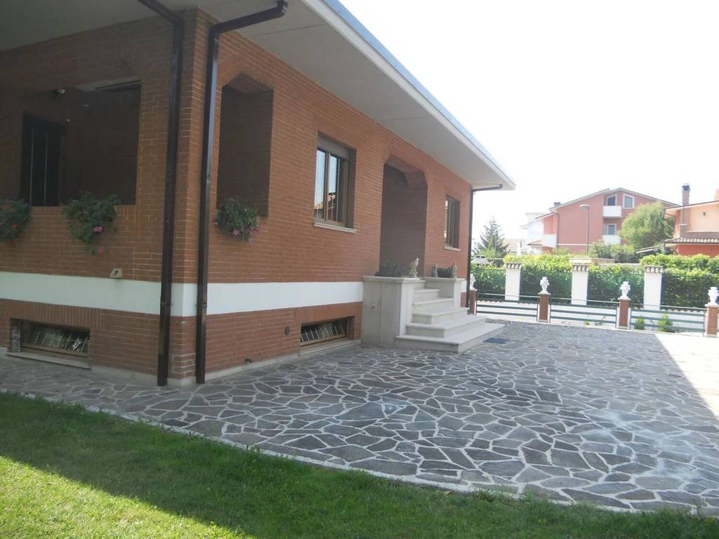Villa a Avezzano in Via Giovanni Da Verrazzano, 3 - Foto 5
