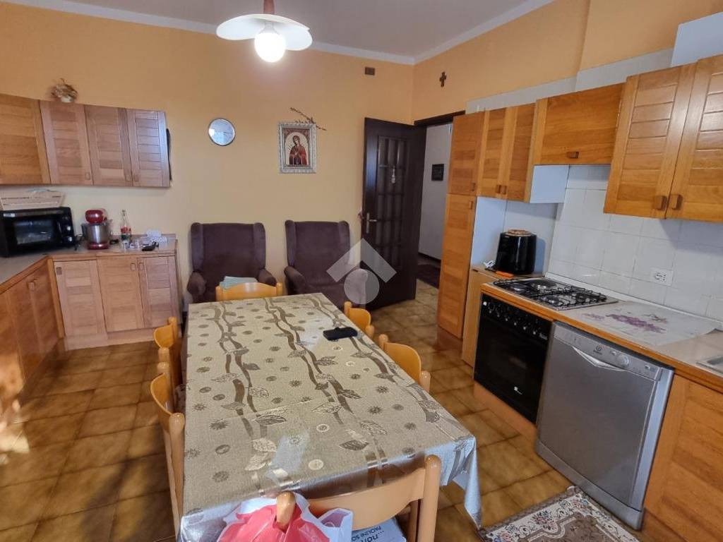 Appartamento a Verona in Via Giovanni Randaccio, 9 - Foto 3