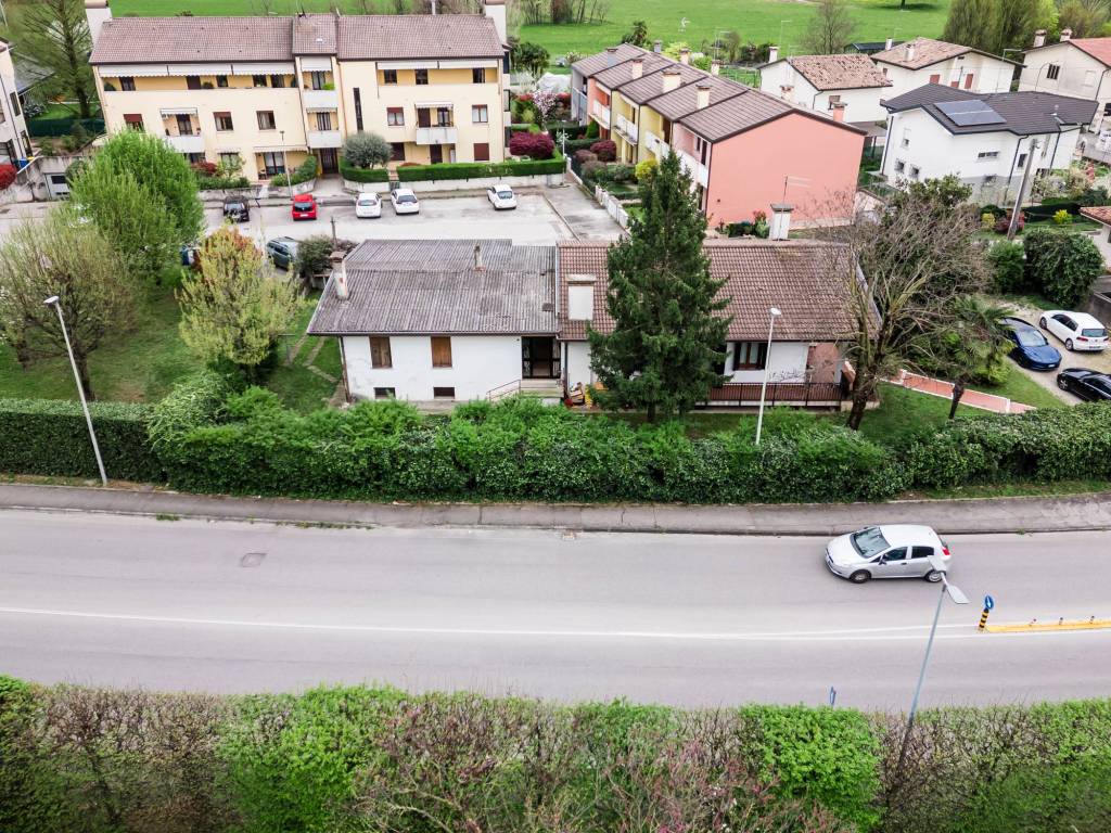 Villa a Castelfranco veneto in Via Forche - Foto 3