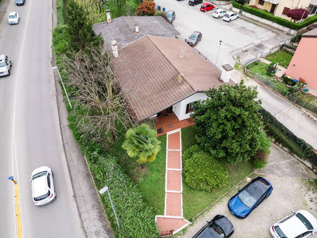 Villa a Castelfranco veneto in Via Forche - Foto 4