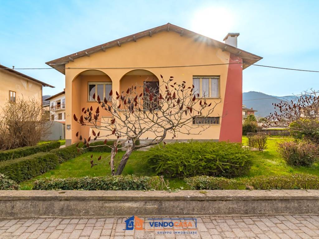 Villa a Dronero in Via Cuneo, 14 - Foto 2