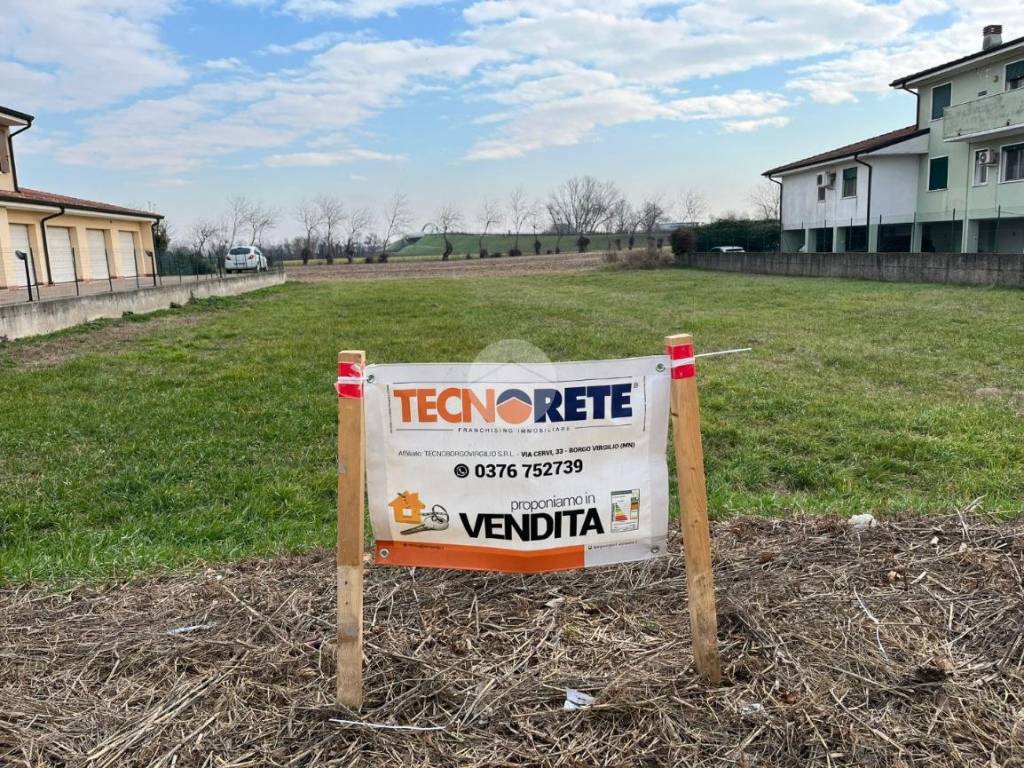 Terreno a Bagnolo san vito in Via Don Astolfi - Foto 2