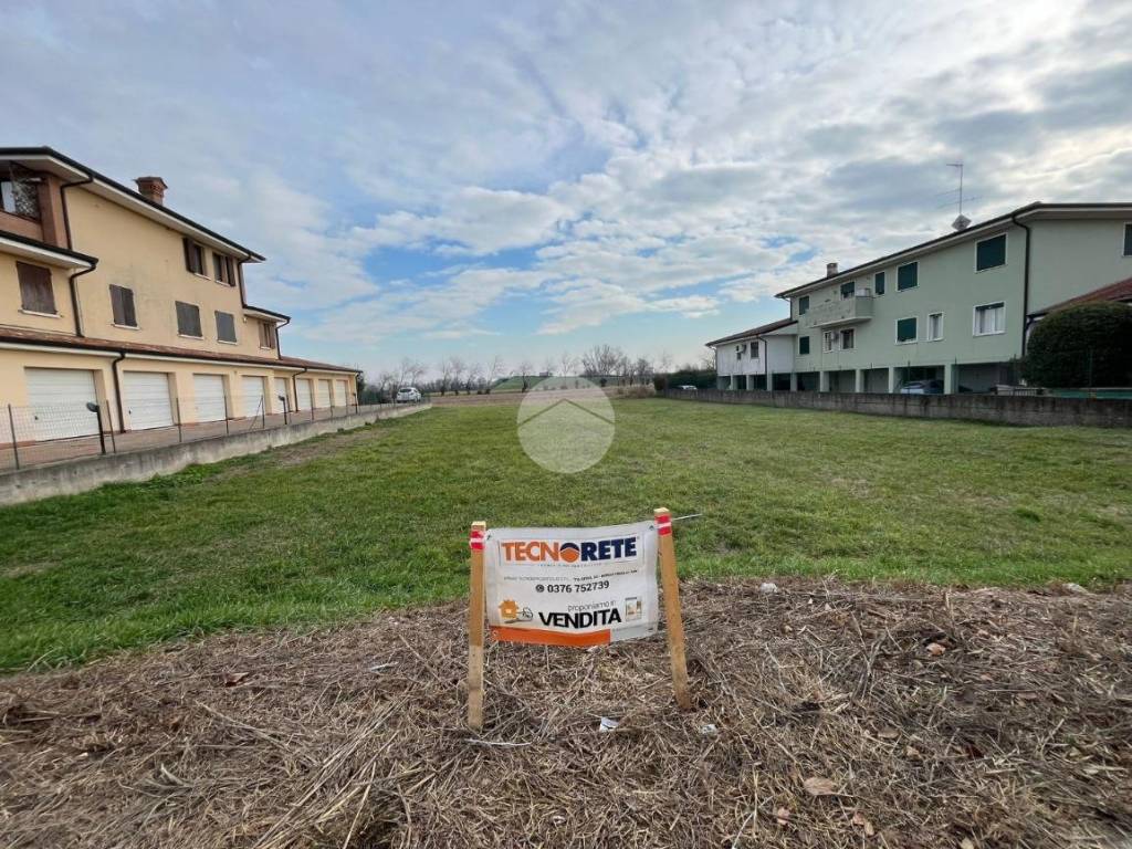 Terreno a Bagnolo san vito in Via Don Astolfi - Foto 4
