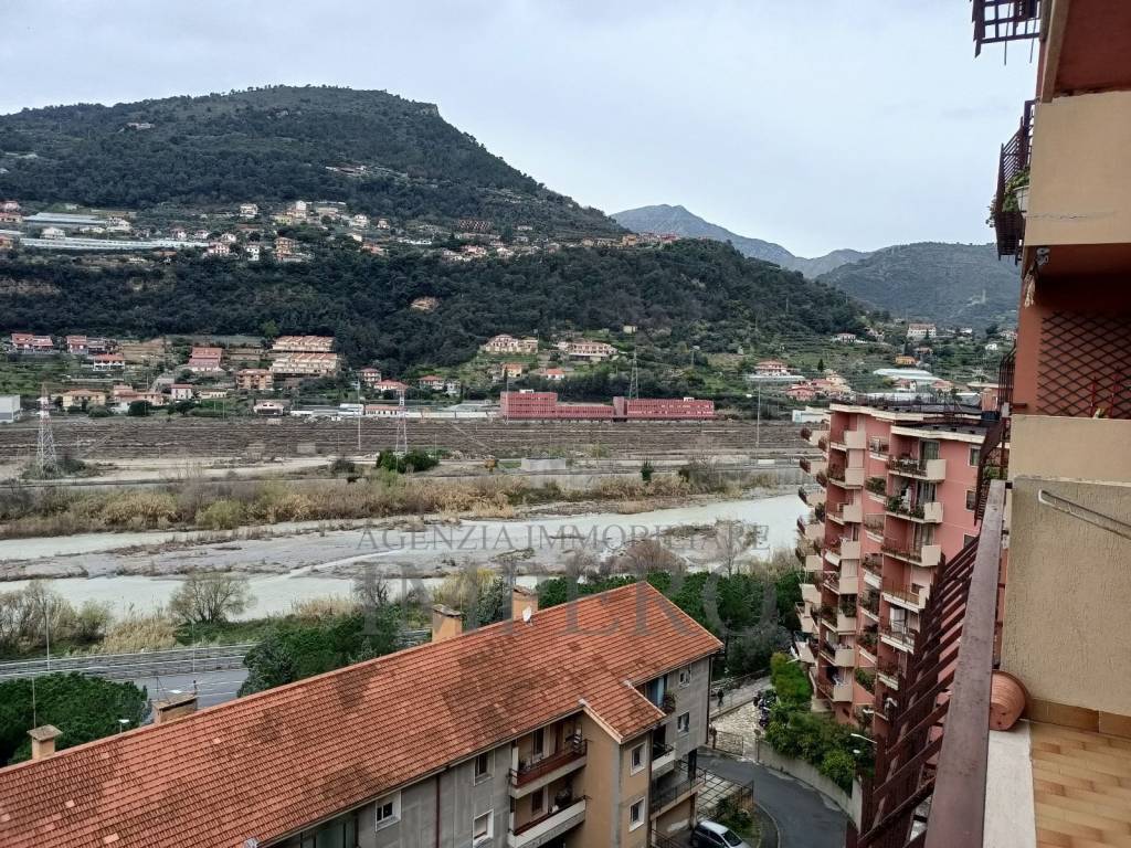 Appartamento a Ventimiglia in Via Caduti del Lavoro, 3 - Foto 2