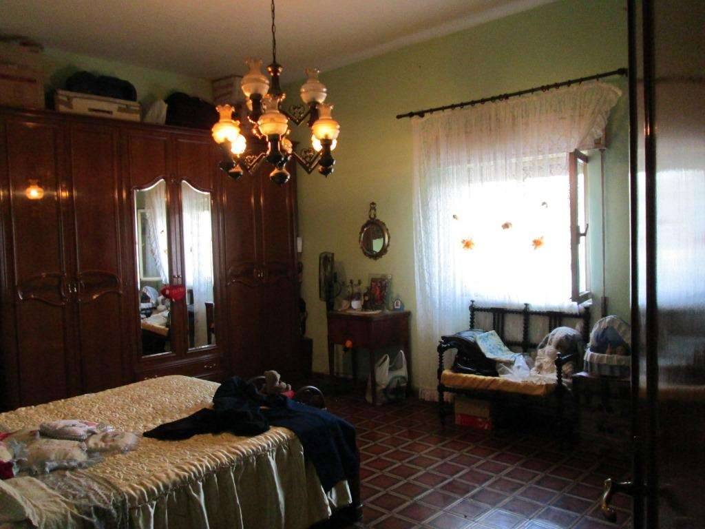 Casa indipendente a Mondragone in Via Duca degli Abbruzzi - Foto 4