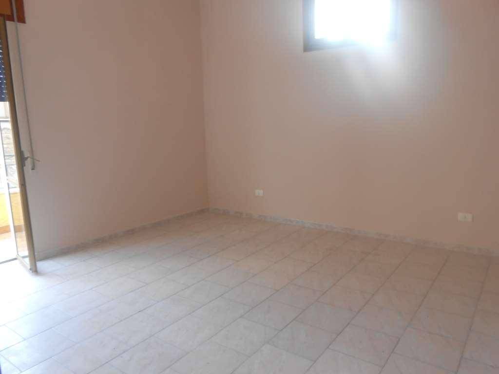 Appartamento a Mondragone in Via XI Febbraio - Foto 4
