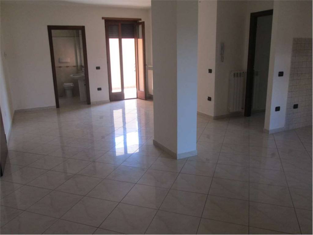 Appartamento a Mondragone in Via G. Falcone - Foto 4