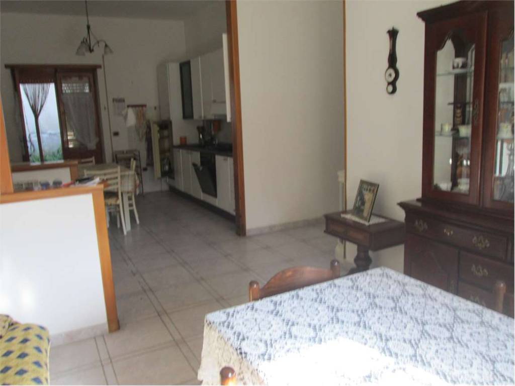 Palazzo / stabile a Mondragone in Via Pavese - Foto 2